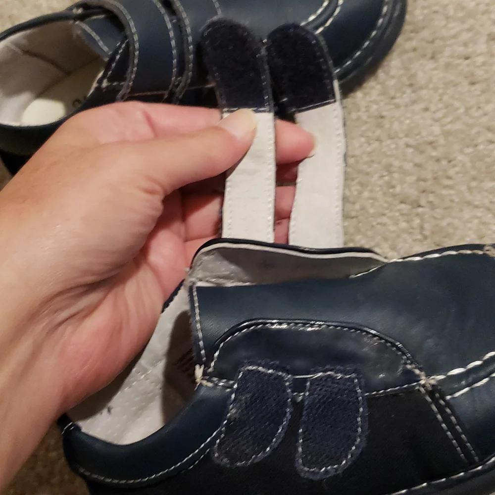 Navy 11 wee squeak shoes boy